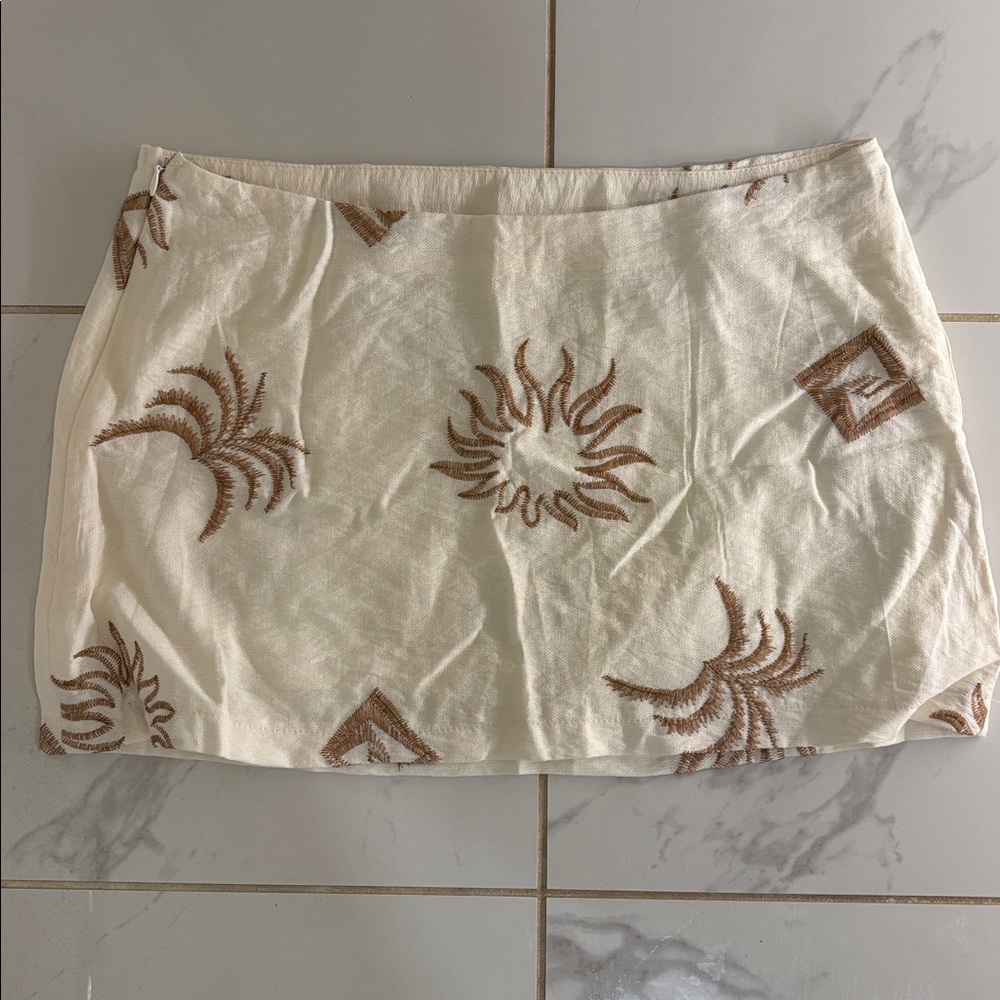 Beige Skirt with Brown Sunburst Pattern